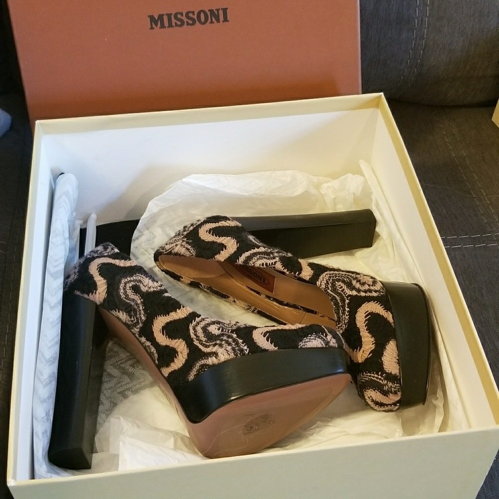 Missoni platform pumps -New In Box